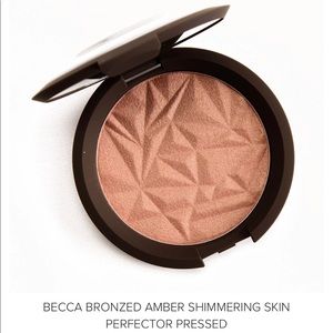 NWOT BECCA SHIMMERING SKIN PERFECTER